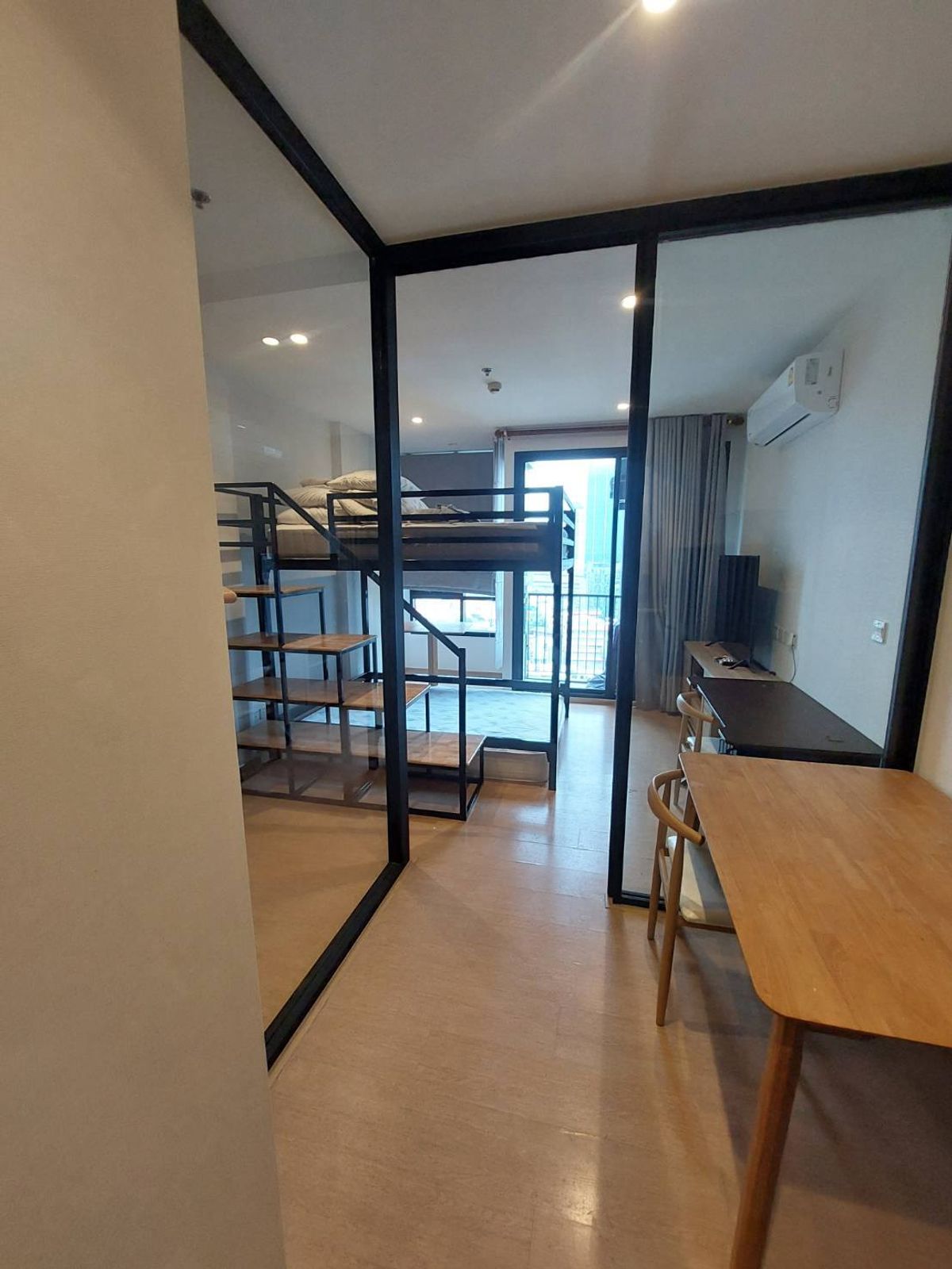 Maru Ekamai 2 - Compact Pet-Friendly Apartment Near BTS Ekkamai
