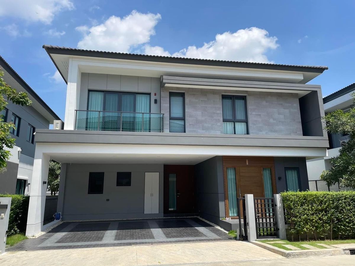 Spacious 4-Bedroom House near Mega Bangna with Luxury Amenities