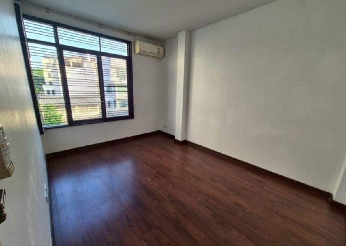 3-Story Townhome near BTS Ari, Phahonyothin Road