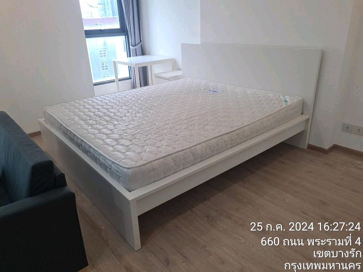 1 Bedroom Condo near MRT Sam Yan Station