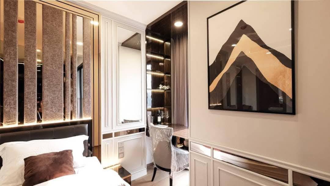 Fully Furnished 1 Bedroom Condo at Ashton Chula Silom