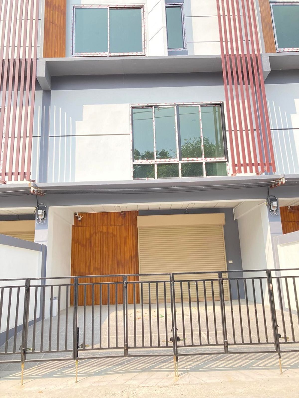 Luxury Townhome Near Makro Phetkasem - 4 Stories, 4 Bedrooms