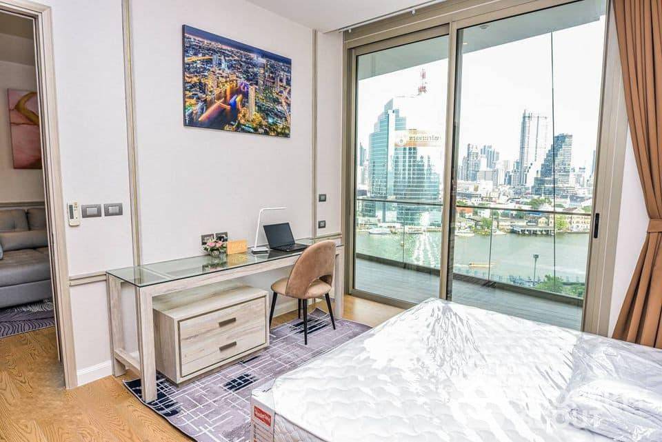 Modern Luxury 1-Bedroom Condo in Khlong San, Bangkok