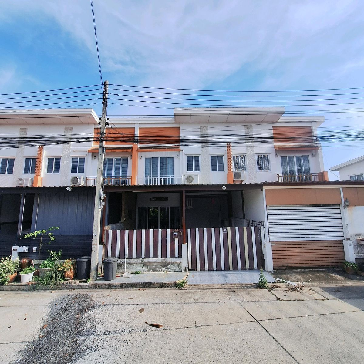 2-Storey Townhouse for Rent in Narawadee Village