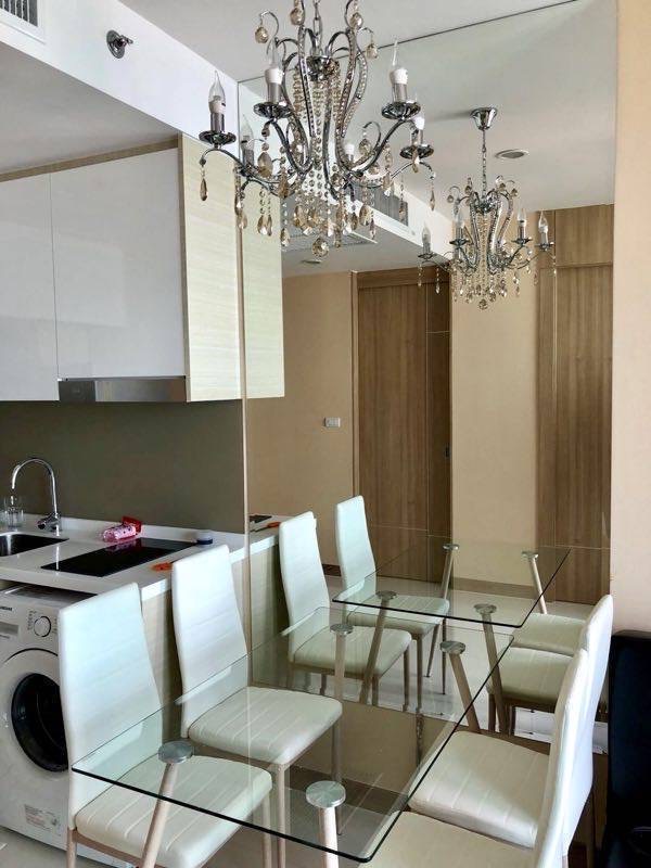 Luxury 1-Bedroom Sea View Apartment with Modern Design