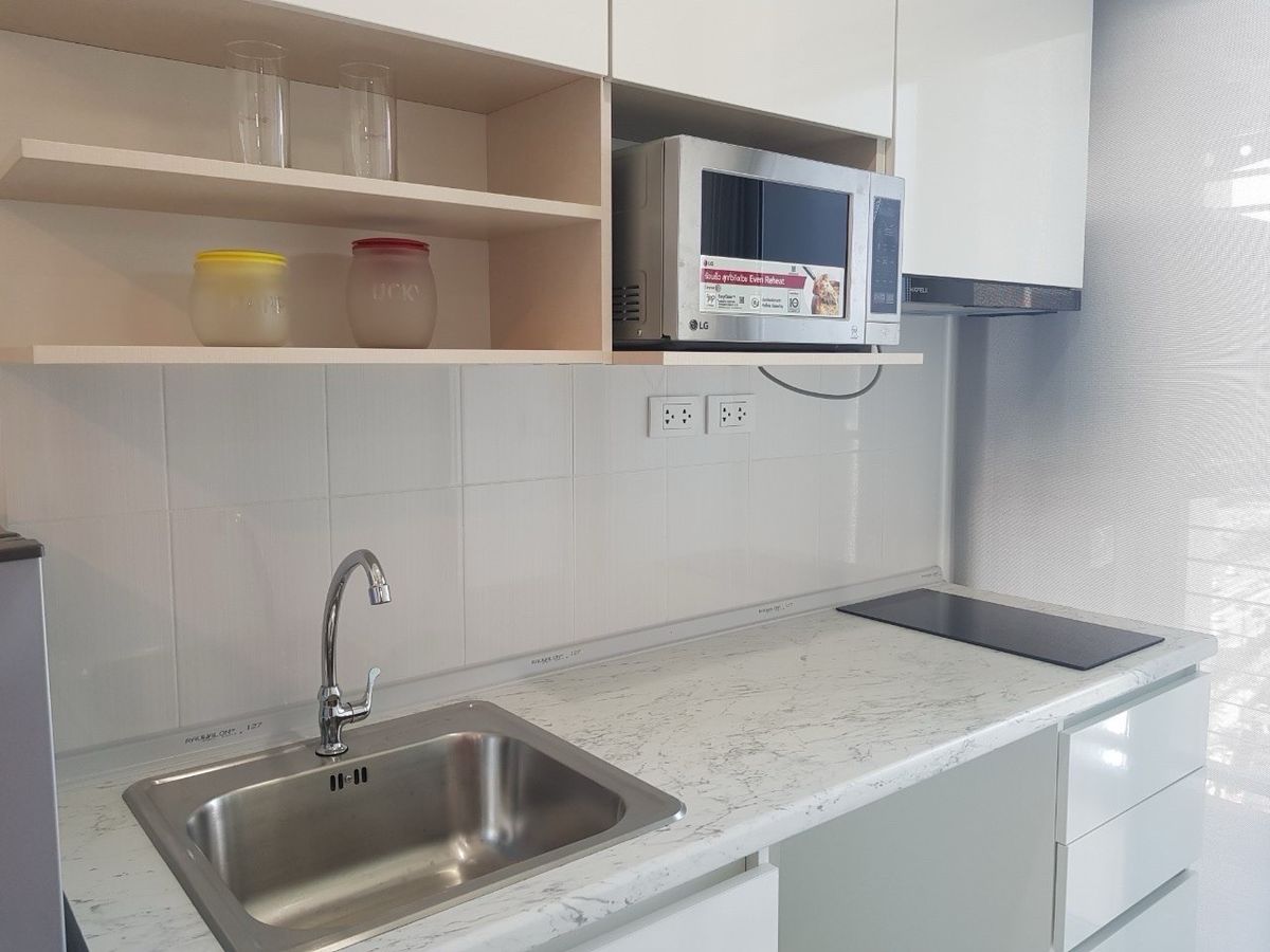 1 Bedroom Condo near The Mall Bang Khae, MRT Station, Pool View