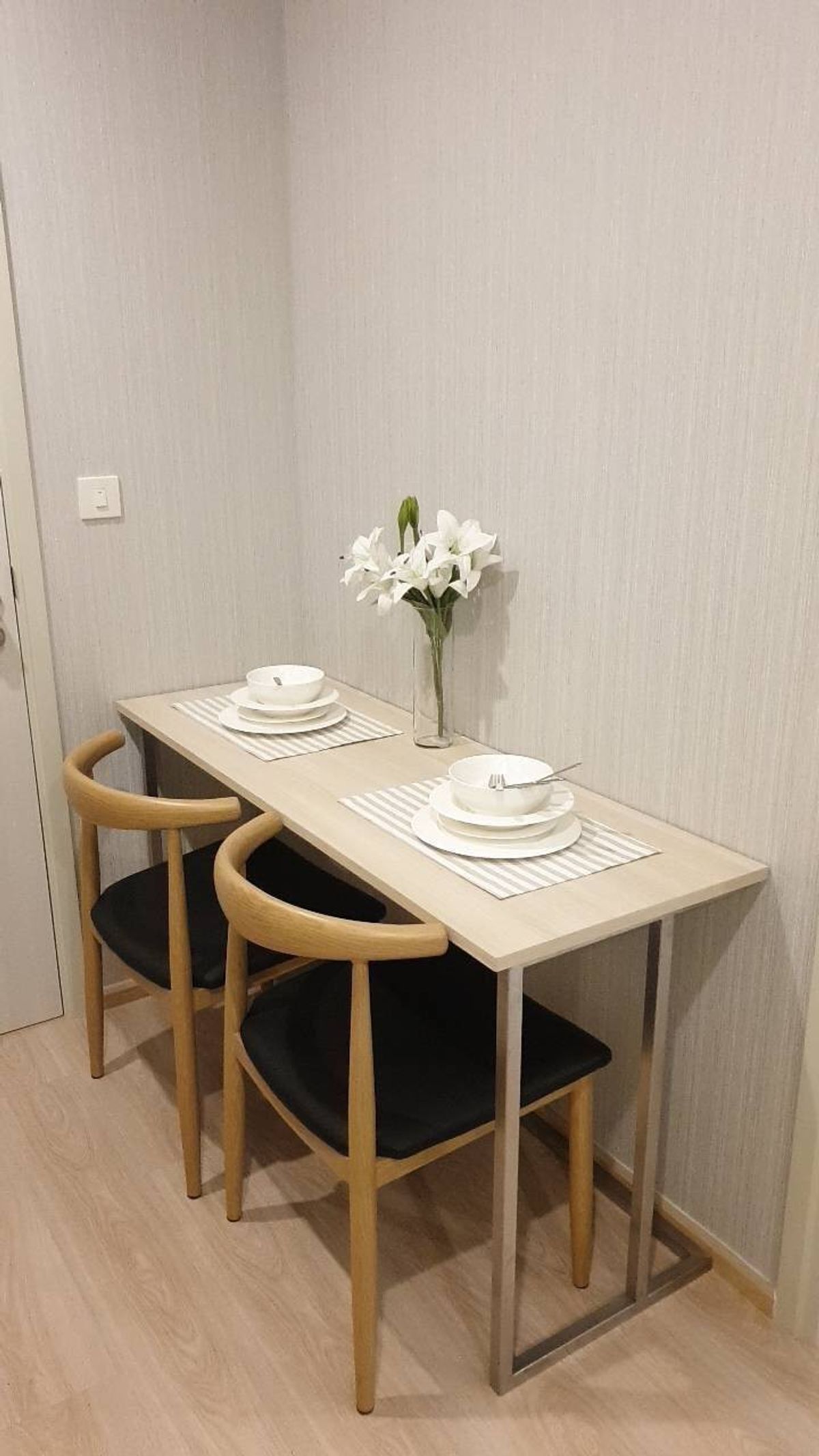 Noble Revolve Ratchada - 1 Bedroom Condo near MRT
