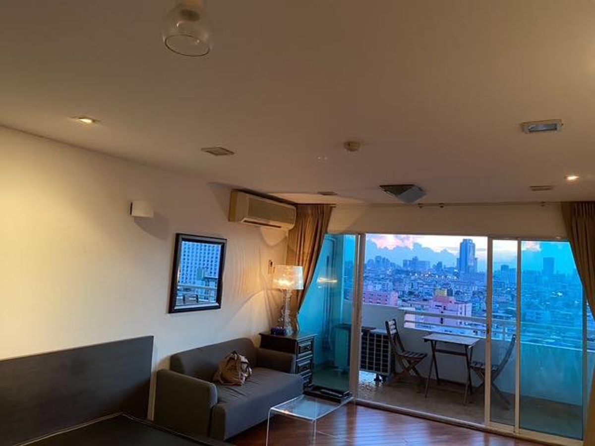 Studio Condo at Srivara Mansion 2 - Near MRT Cultural Center