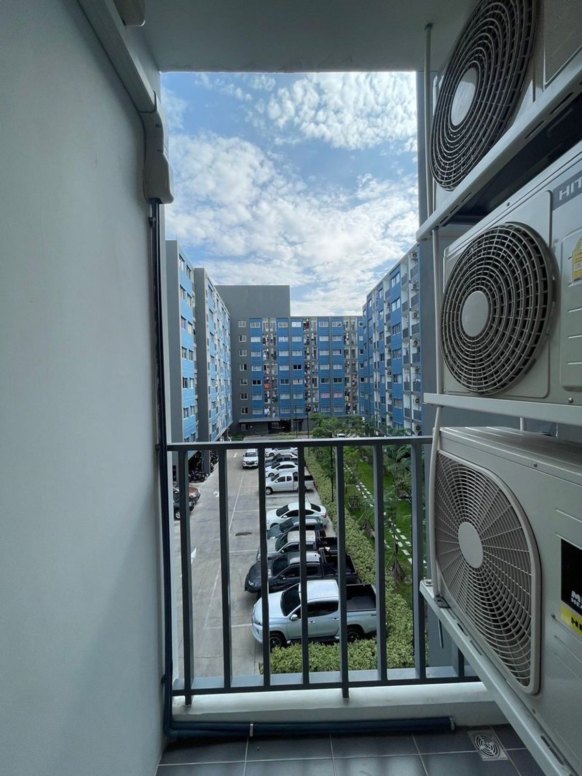 Нова кондо в Sena Kit Krung-Lat Krabang з повним меблюванням