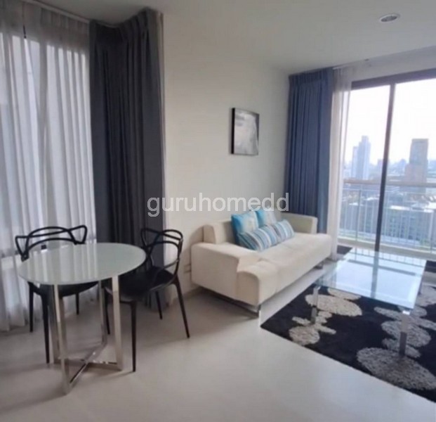 1-кімнатна кондо в Rhythm Sukhumvit 42 біля BTS Ekkamai