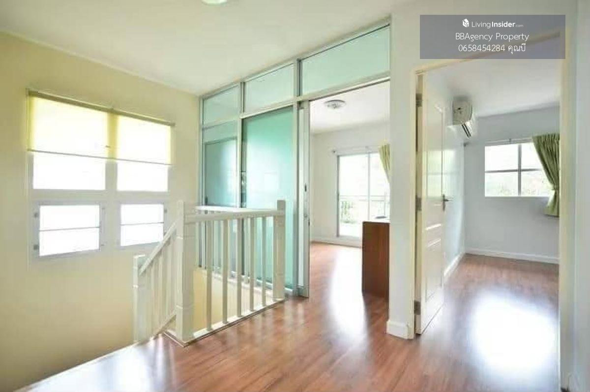 Detached House near Central Westgate with Multiple Amenities