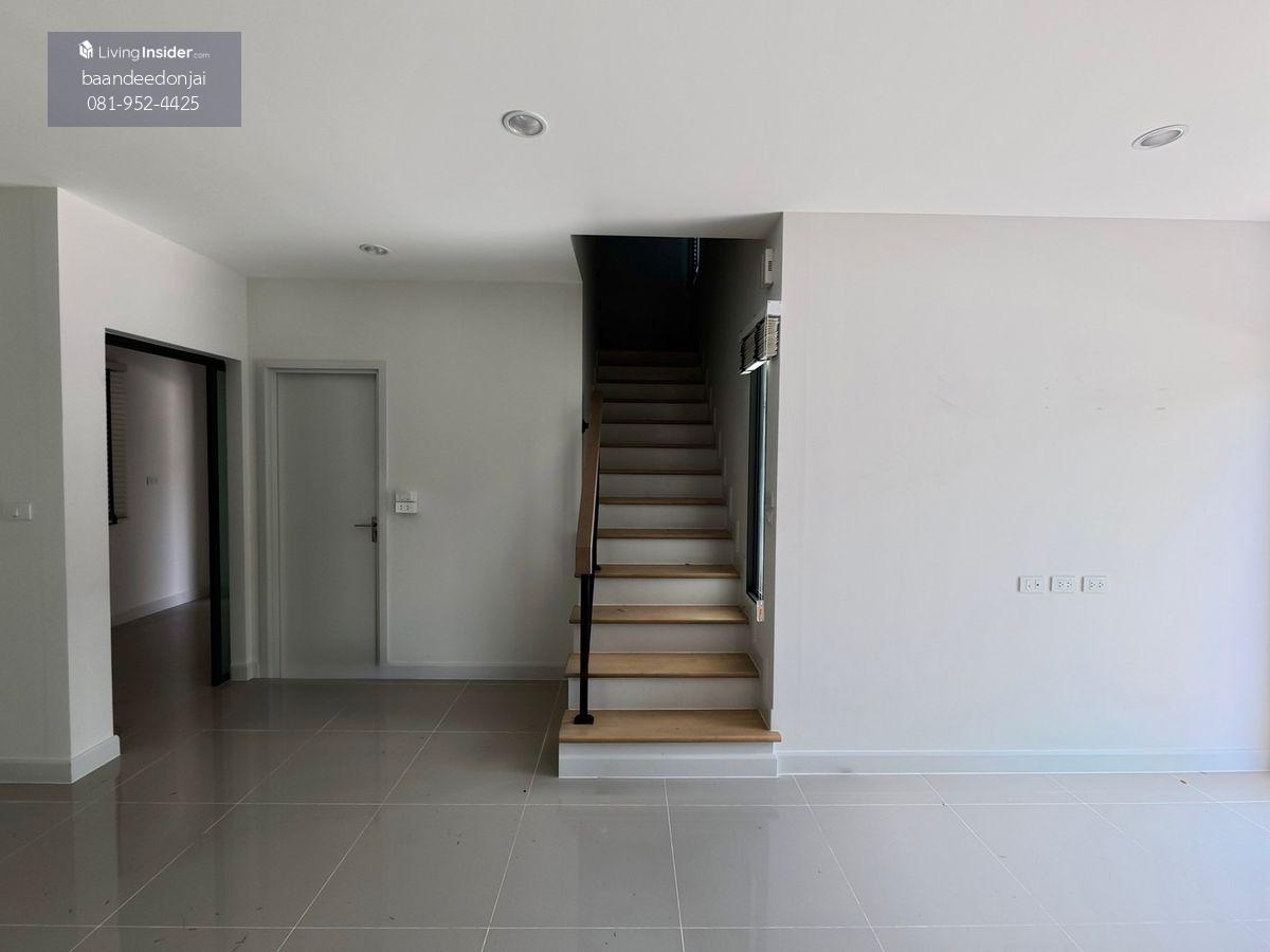 VCom Pound Bangna Detached House - 3 Bedrooms, Close to Expressway