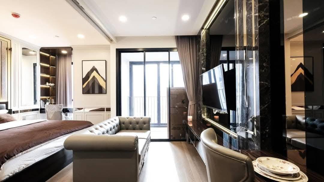 Fully Furnished 1 Bedroom Condo at Ashton Chula Silom