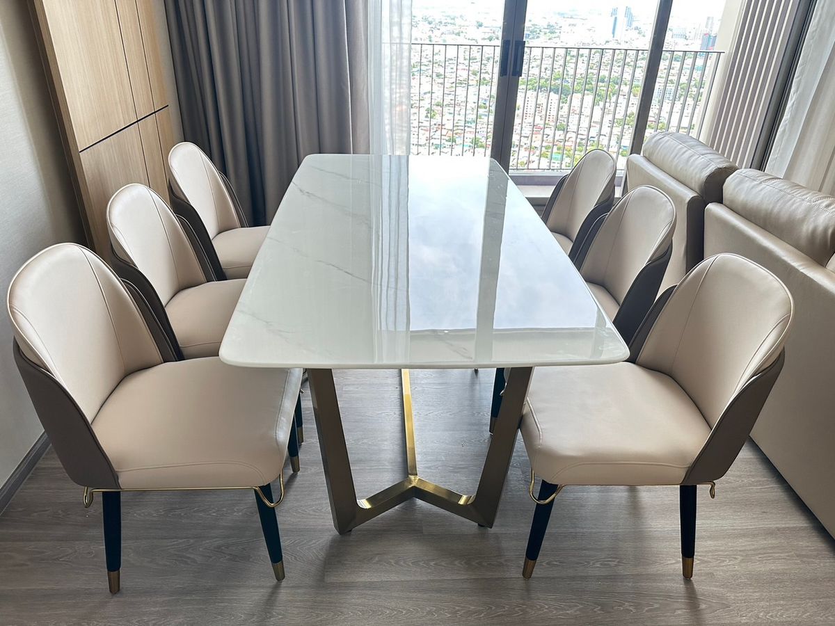 Luxury 2-Bedroom Condo with City View, Fully Furnished