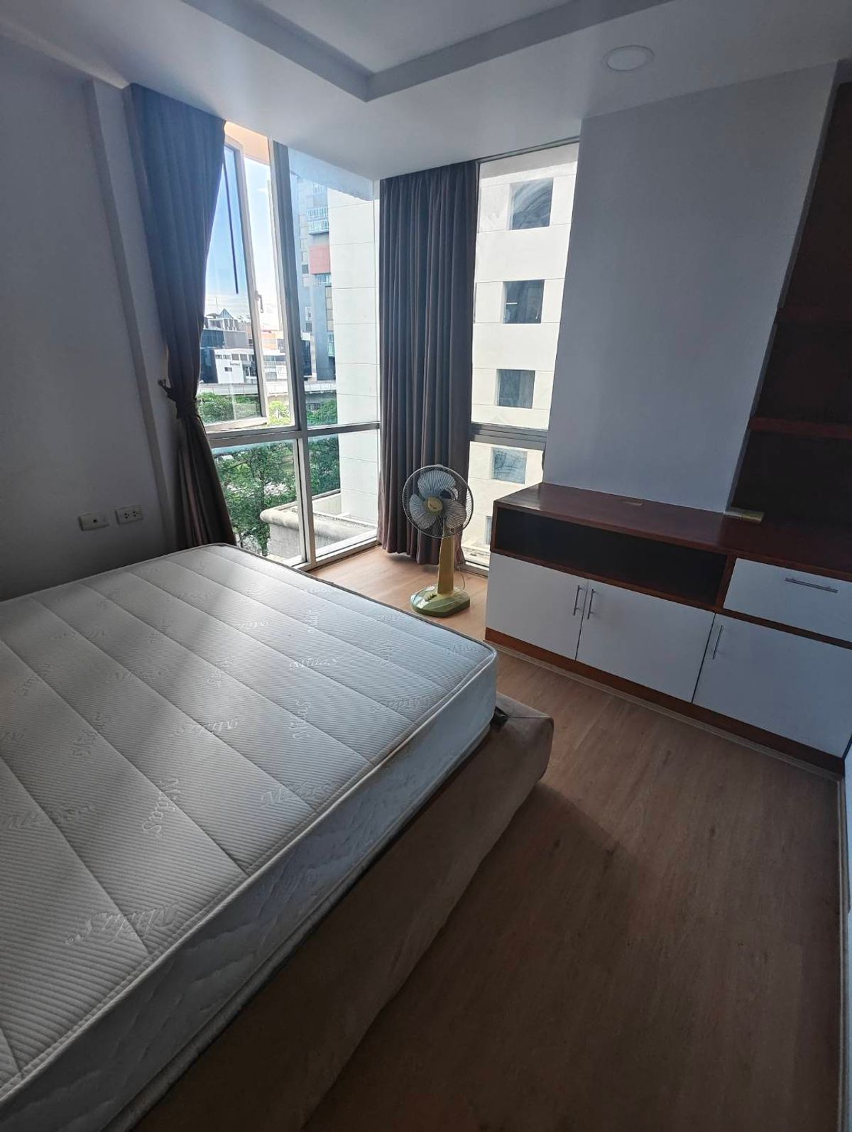 The Master Sathorn Executive - Compact 1 Bedroom Apartment