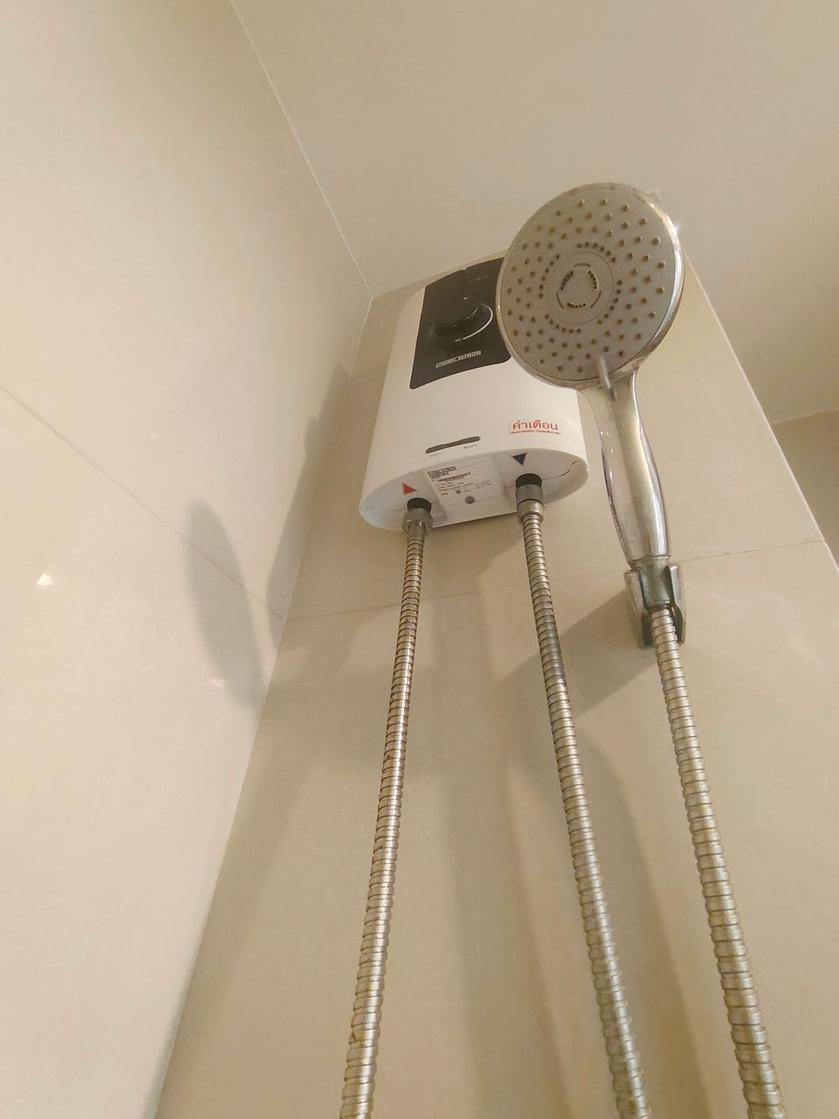 Condo for rent Manor Sanambinnam by Chao Phraya River