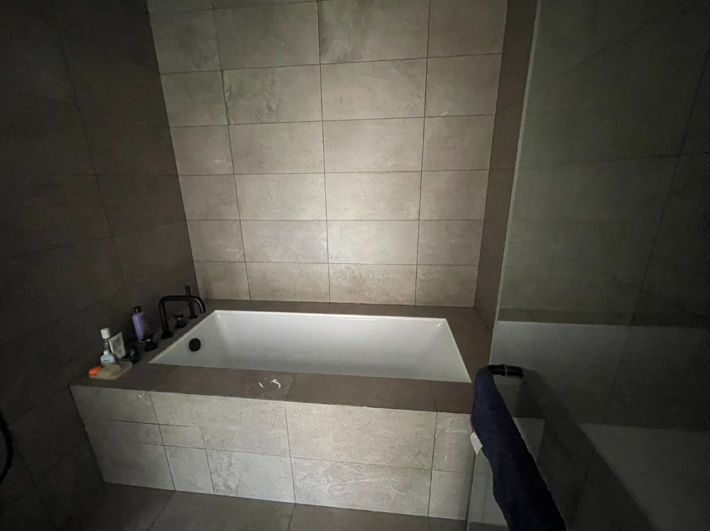Loft Asoke - Spacious 2 Bedroom Condo near Asoke BTS