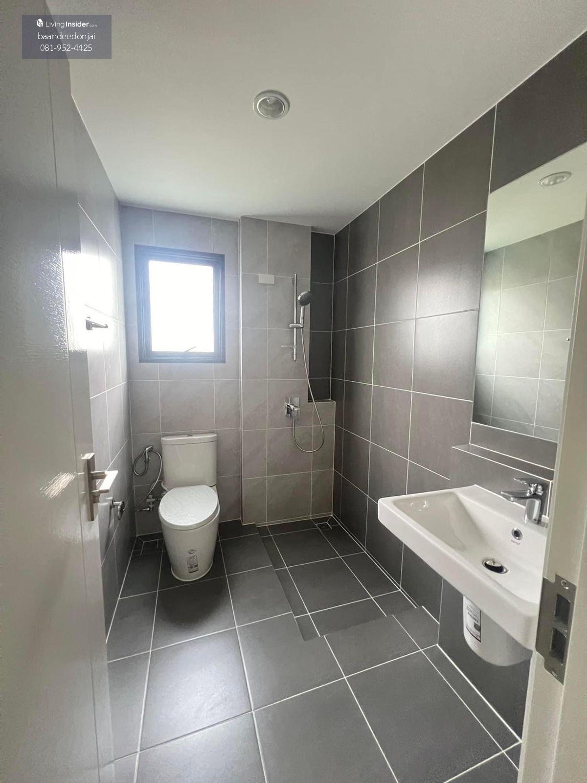 VCom Pound Bangna Detached House - 3 Bedrooms, Close to Expressway