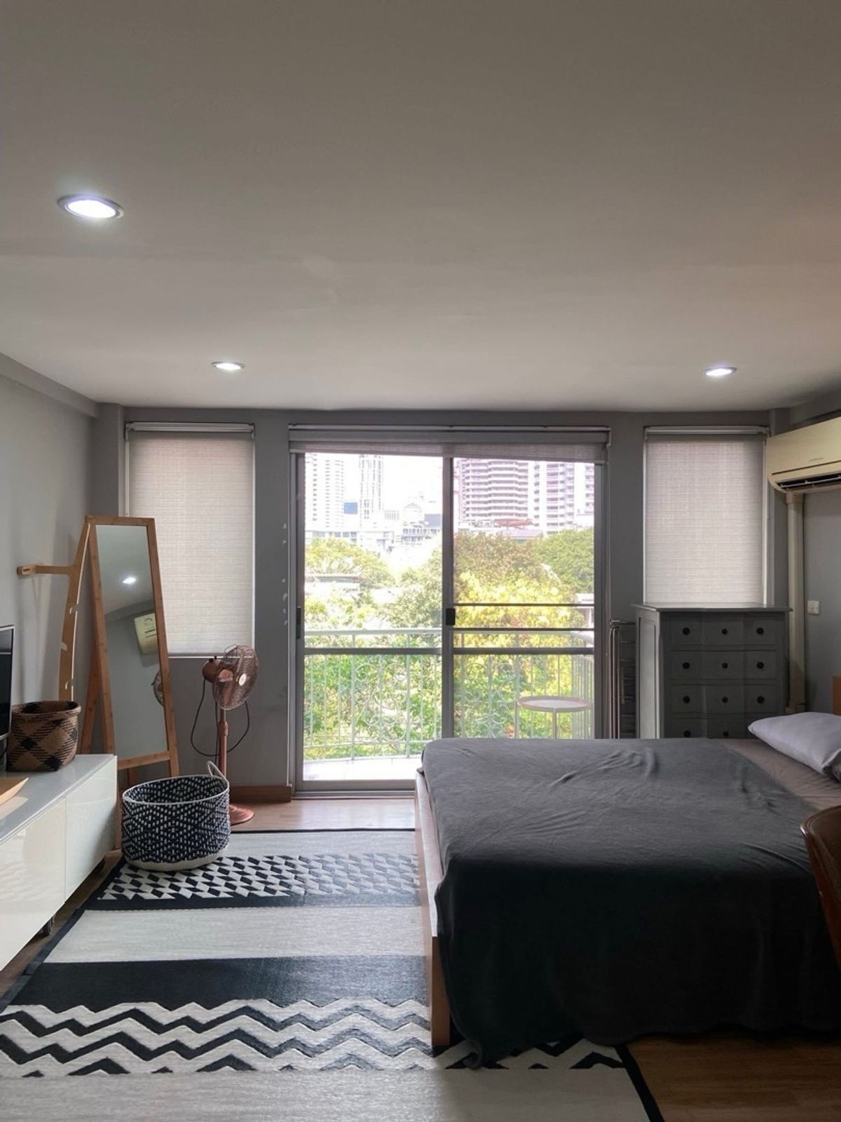 Studio Condo at Raintree Villa Sukhumvit 53 / Thonglor