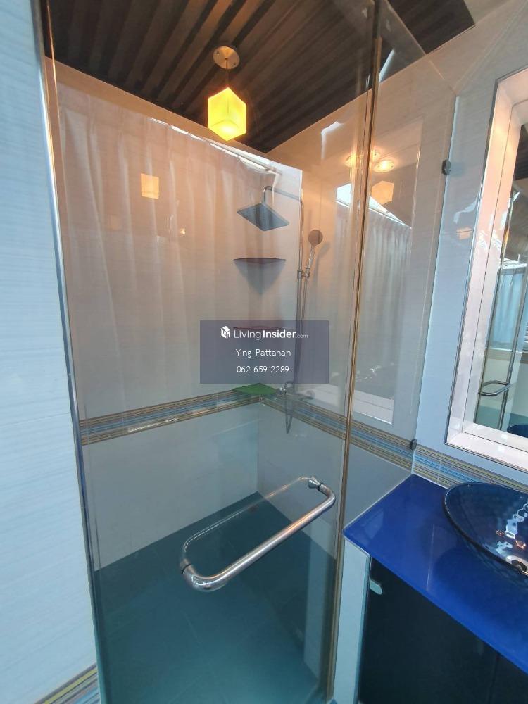 Large Detached 5-Bedroom House in Amornchai Village 3