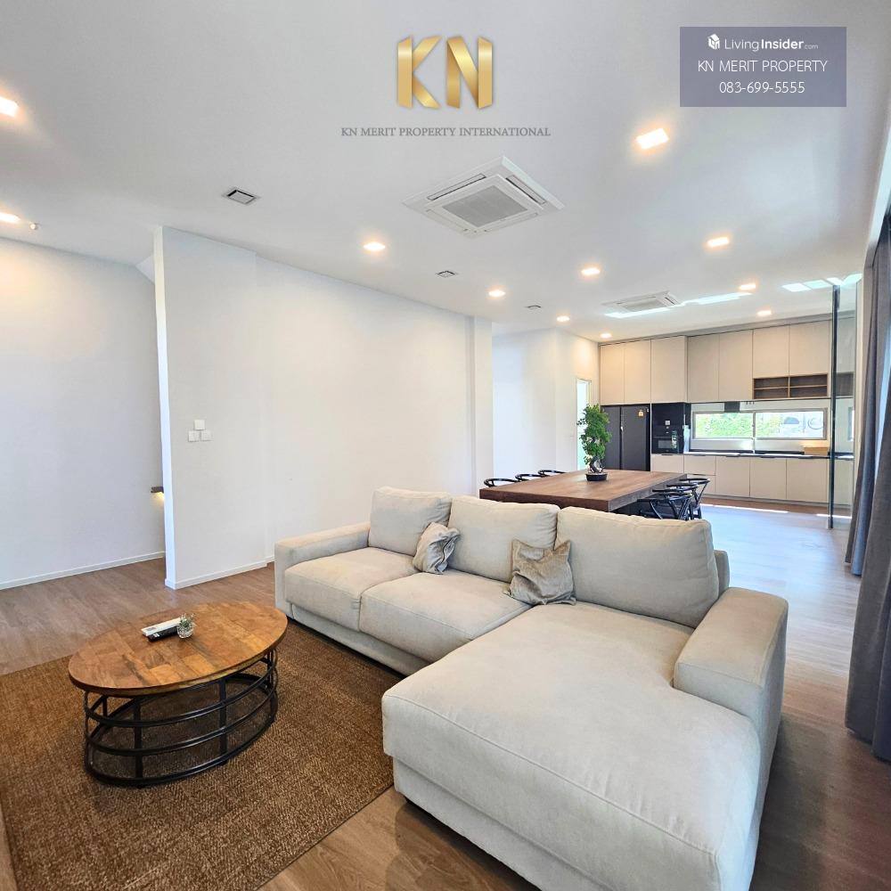 Luxurious 3-Story Single House near Wellington International School