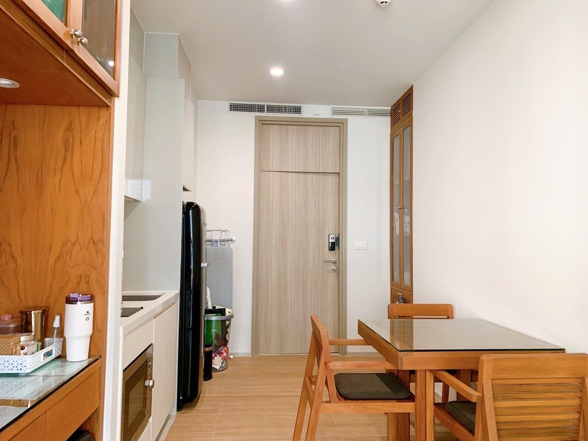 Fully Furnished 1 Bedroom at NOL PLOENCHIT