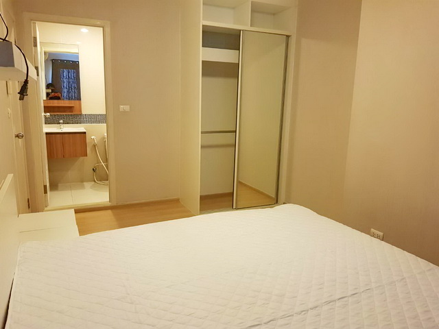 Fully Furnished 2-Bedroom Condo at Fuse Sense Bang Khae