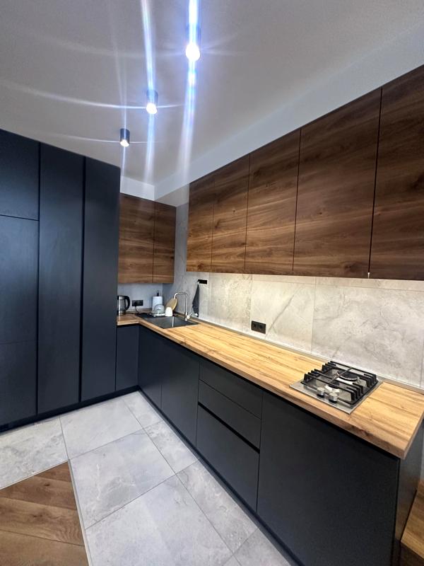 Stylish 1-Bedroom Apartment in Semytsvet Complex with Modern Design