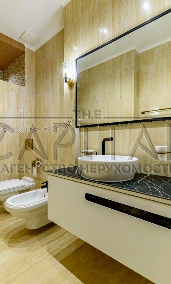 Luxury Apartment in Novopecherskyi Lypky Residential Complex
