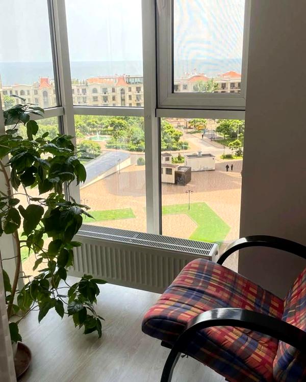 Sea View 2-Room Apartment in 8th Pearl of Arkadia, 5 Min from Sea