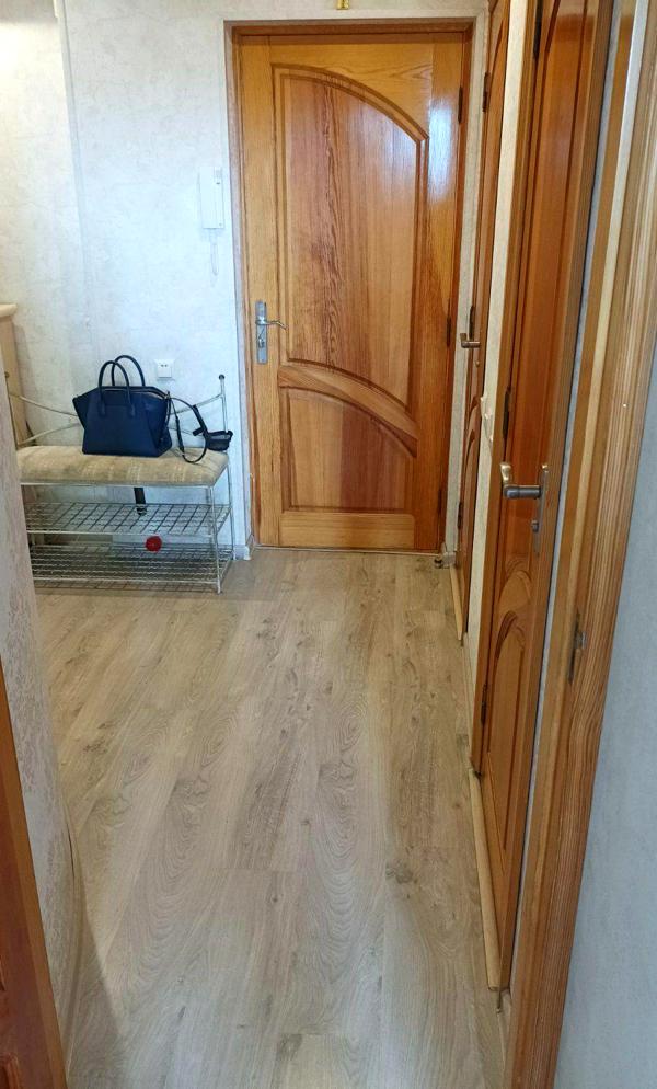 3-Room Apartment on Nezalezhnosti Street with Full Renovation