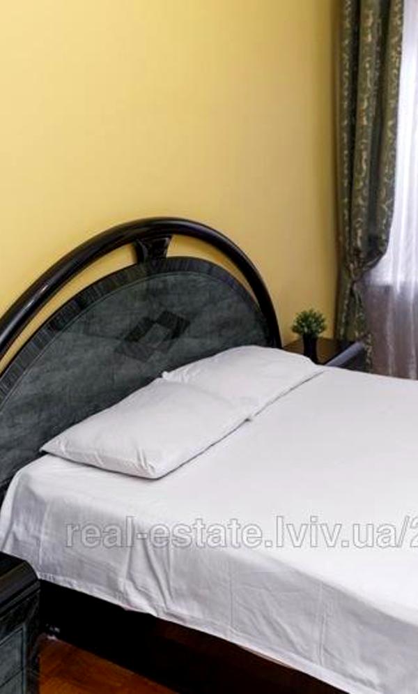 3-Room Apartment with Classic Style Renovation, Fully Equipped