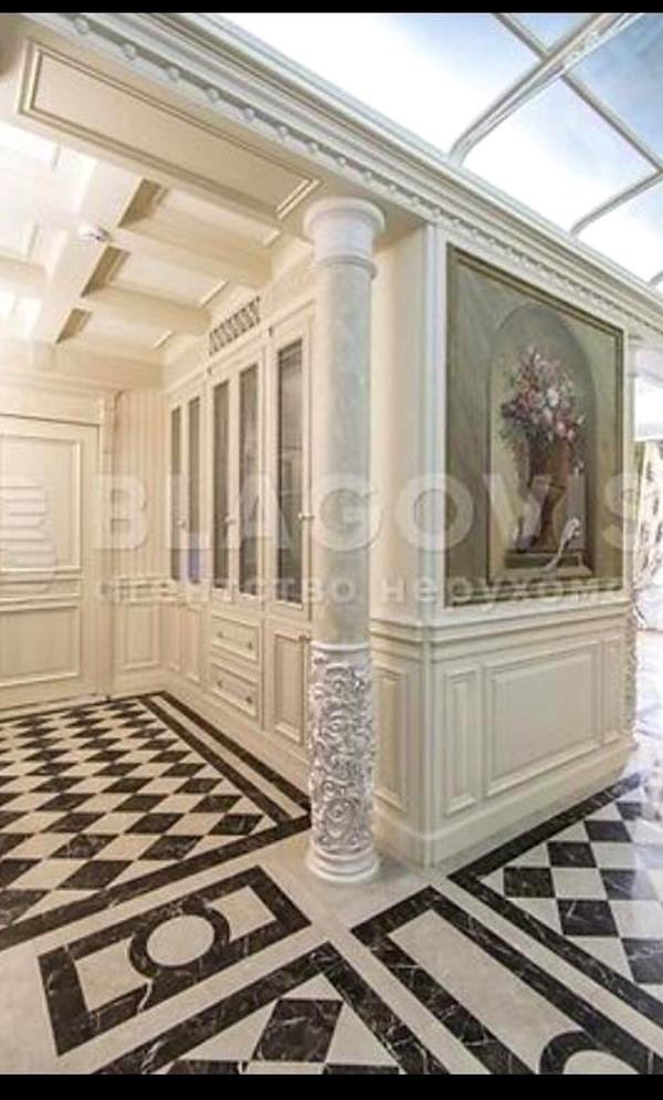 Spacious 3-Bedroom City Center Apartment with Designer Renovation