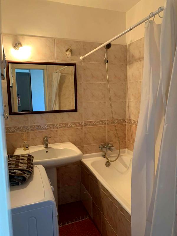 Cozy 1-bedroom studio apartment near Kontraktova Square