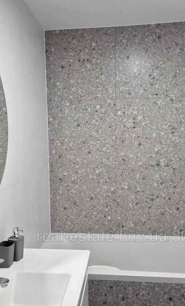 Designer Renovated Apartment with Studio Kitchen and Separate Bedroom