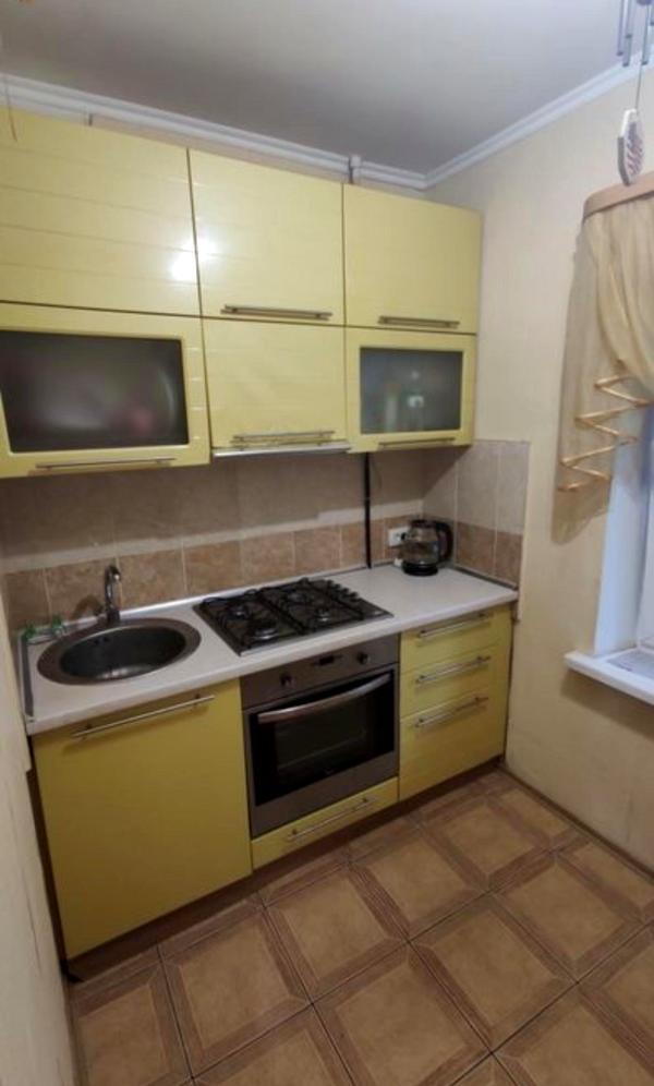 1-Bedroom Apartment near Petrівka Metro with Nearby Amenities