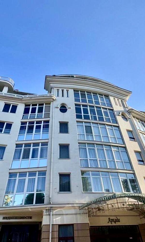 ARKADA de LUXE кешеніндегі сүйкімді 2 бөлмелі пәтер