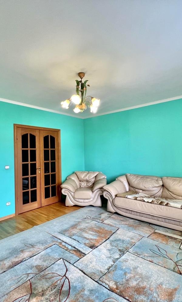 2-Room Apartment on Trylovsky Street, Fully Equipped