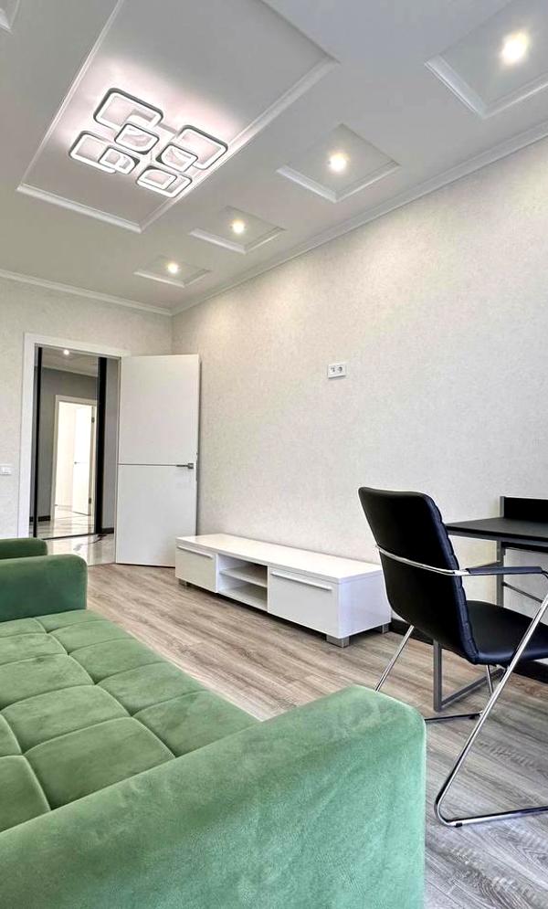 Spacious 2-room apartment in 5th Avenue residential complex