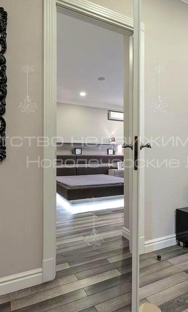 Modern Two-Room Apartment in Novopecherskie Lipki Complex