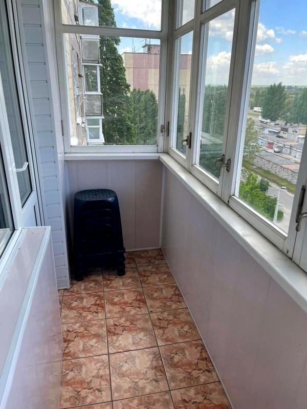 3-Room Apartment on Donetsk Highway with Balconies