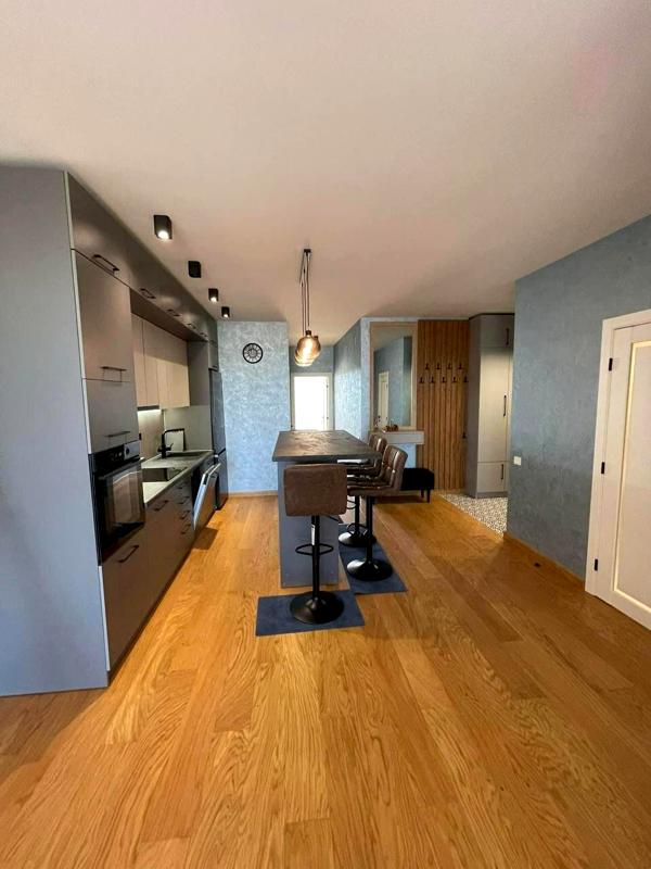 2-Bedroom Apartment in Parус City Complex, Kulparkivska Street