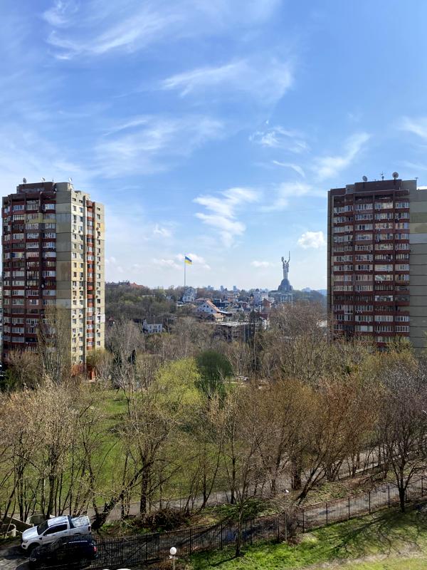 2-Bedroom Apartment in Pechersk, Business Class Building with Excellent Amenities