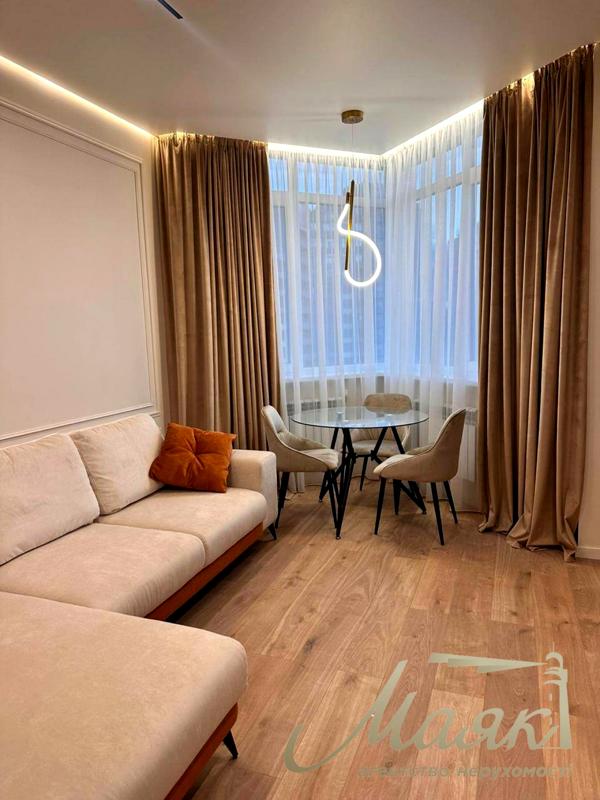 Stylish 2-Room Apartment in Delmar Complex, Pechersk District