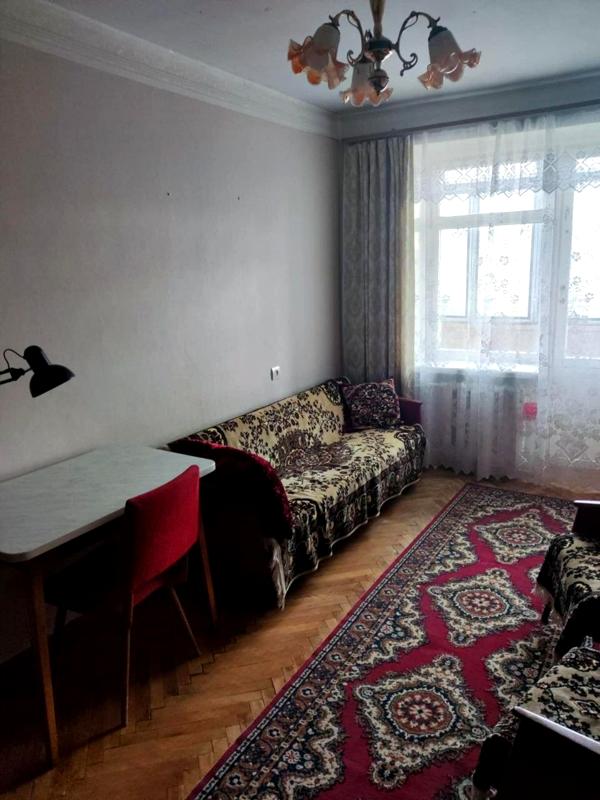 Spacious 2-room apartment on Mazepa Street, 60 m², 9th floor