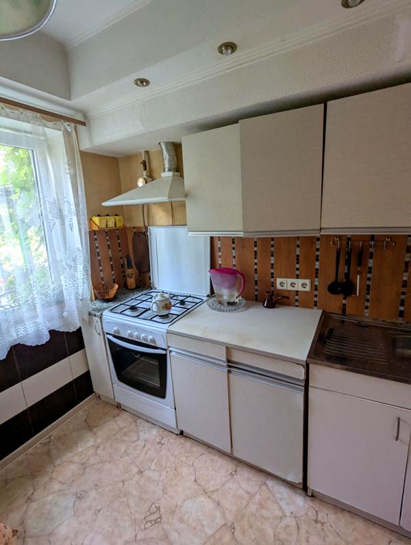 Spacious 2-Room Apartment in Bereznyaky, Left Bank, Dniprovskyi District