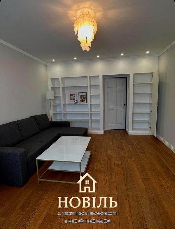 Spacious 2-Room Apartment near Livoberezhna Metro with Quality Renovation