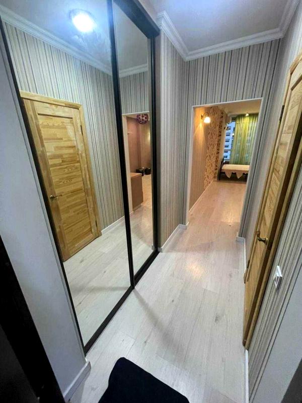 Apartment with Dnipro River View, Near Slavutych Metro