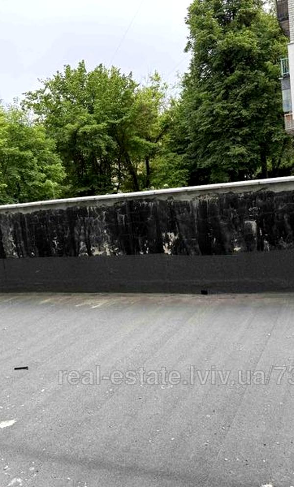 4-Room Apartment with Large Terrace in Lviv