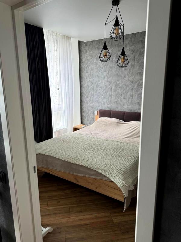 1-Room Apartment in Slavutych Complex, Ready for Viewing and Move-In